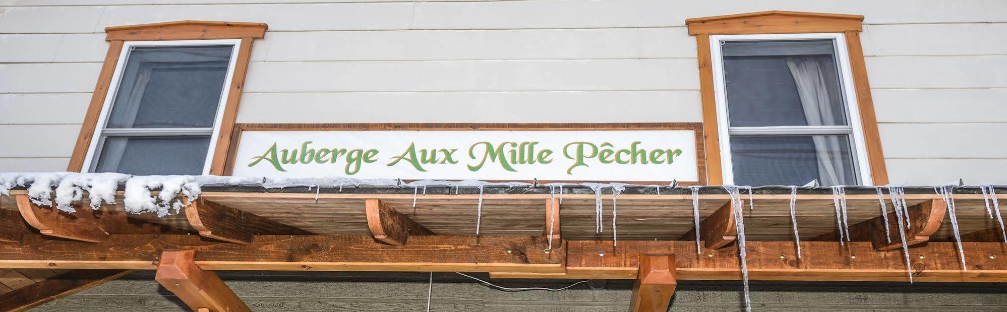 Auberge Au Mille Pecher Godbout Eksteriør billede